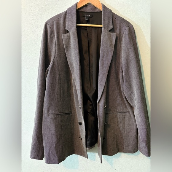 torrid Jackets & Blazers - TORRID 3X ✨ Plus size Women's Gray Blazer good condition